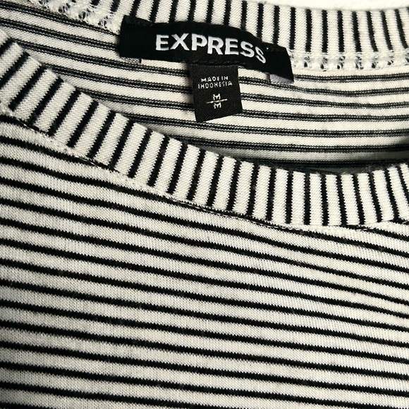 Express Black and White Striped Tank Top with Tie Up Embellishment - Picture 4 of 4